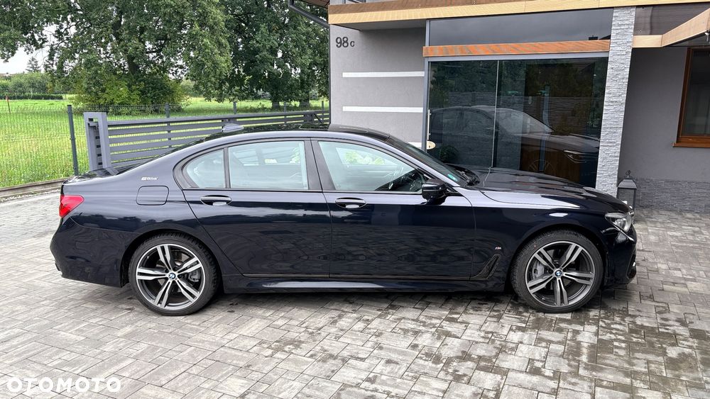 BMW Seria 7 740e iPerformance - 4