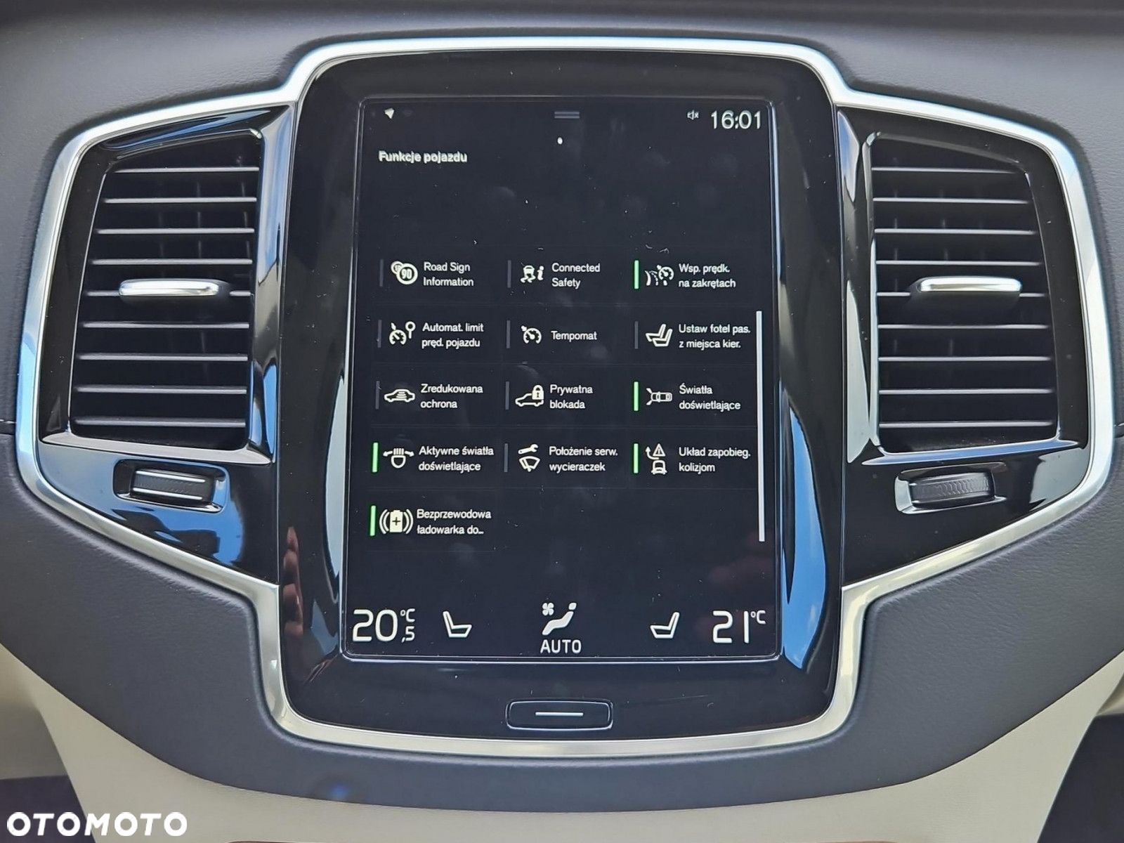Volvo XC 90 D5 SCR AWD Inscription 7os - 19