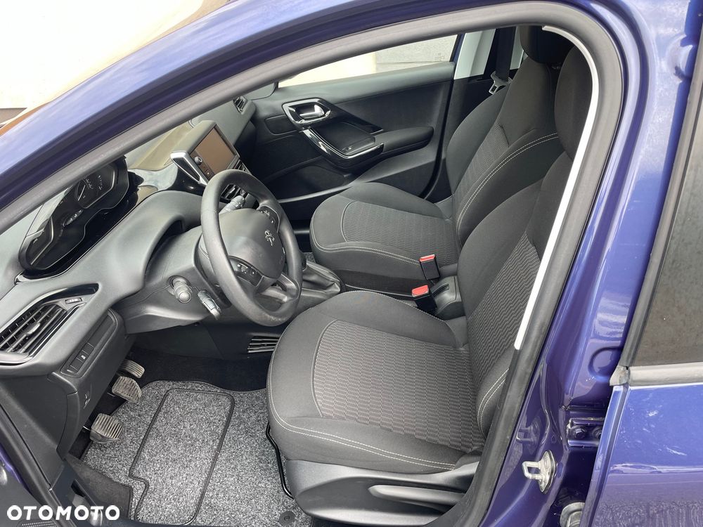 Peugeot 208 82 PureTech Style - 20