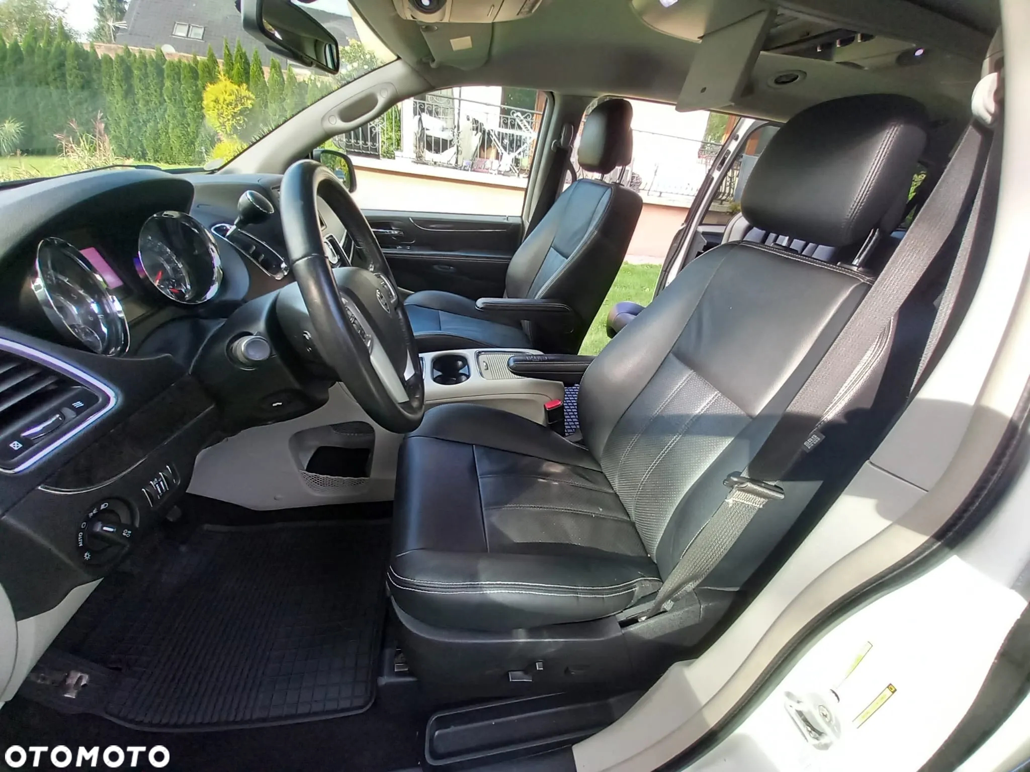 Lancia Voyager 2.8CRD Platinum - 9