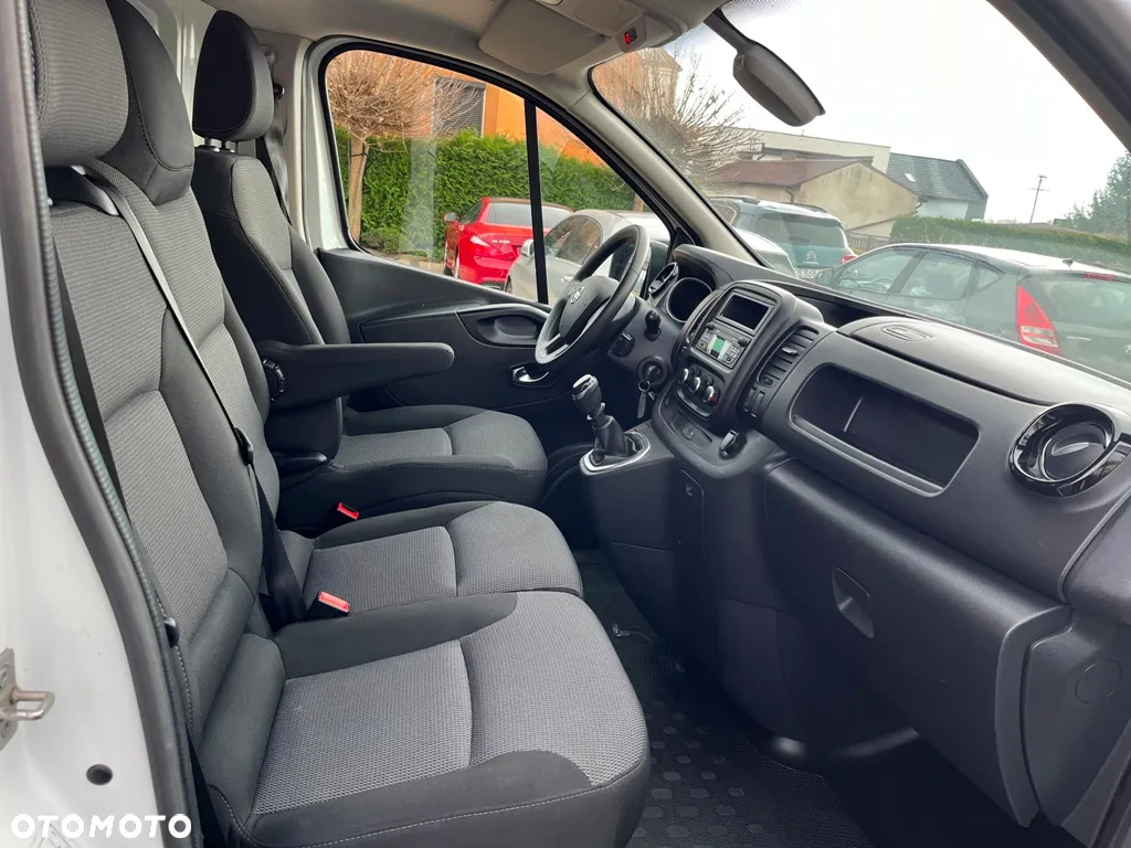 Nissan NV300 - 5