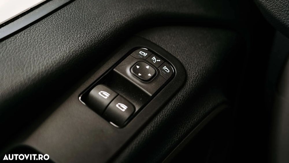 Mercedes-Benz sprinter - 25