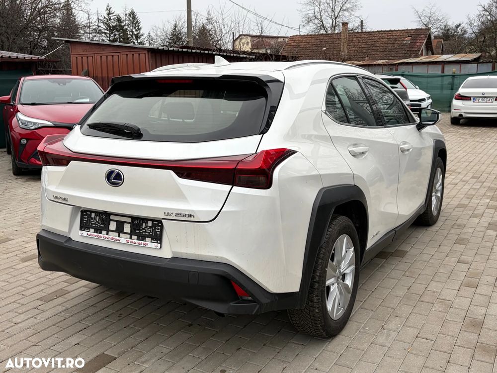 Lexus UX 250h Business Edition - 5