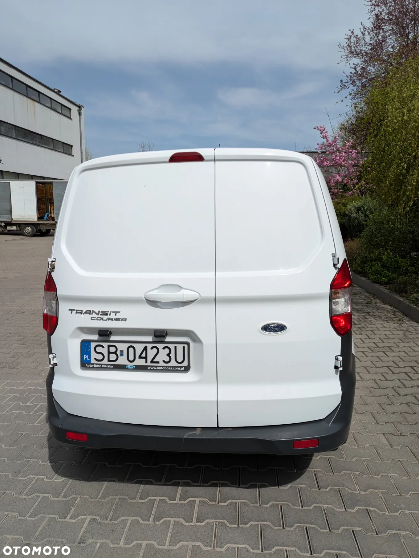 Ford Transit Courier - 8