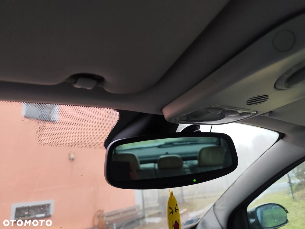 Citroën C5 II 2.2 HDi SX - 12