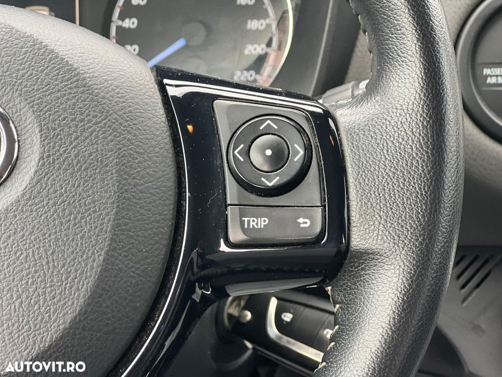 Toyota Yaris 1.5 VVT-i HSD Active - 14