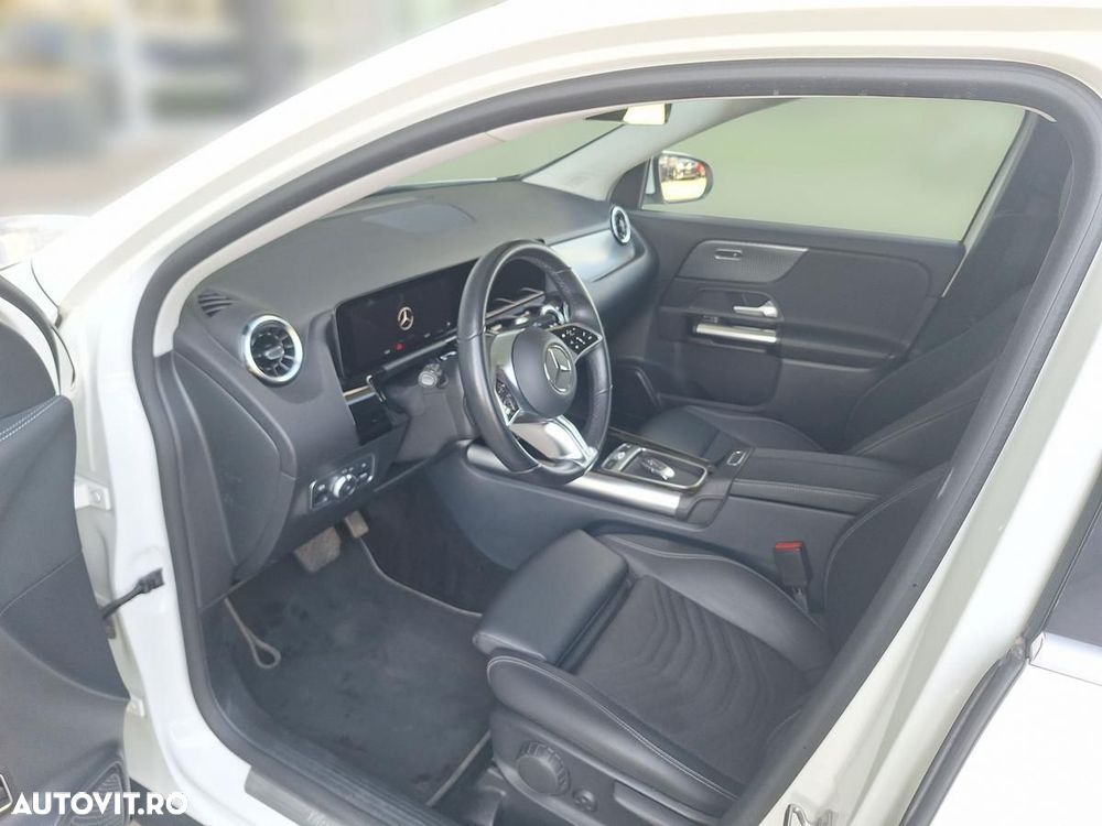 Mercedes-Benz GLA 220 d 4MATIC - 11