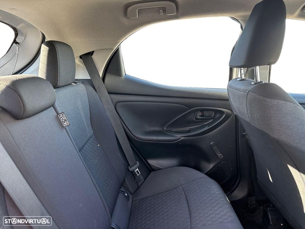 Toyota Yaris 1.0 VVT-i Comfort Plus - 3