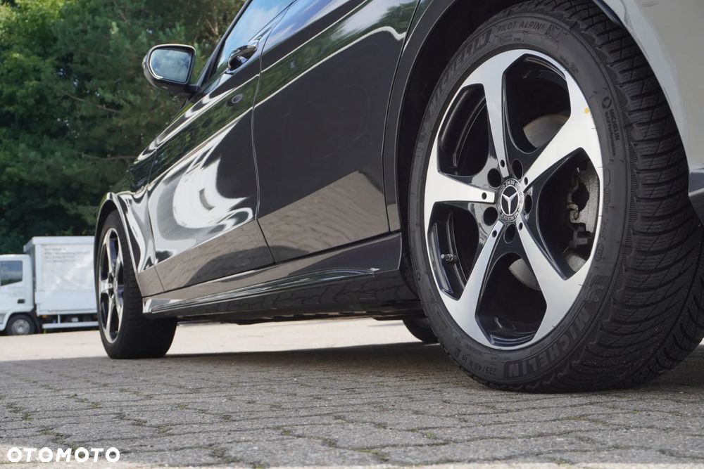 Mercedes-Benz Klasa C 300 de 9G-TRONIC - 13