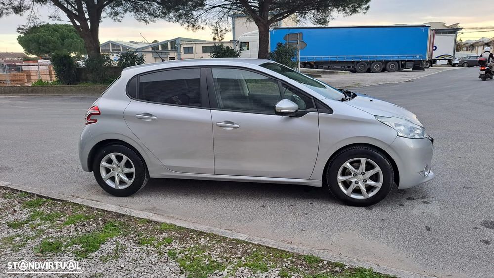 Peugeot 208 1.4 HDi Active - 18