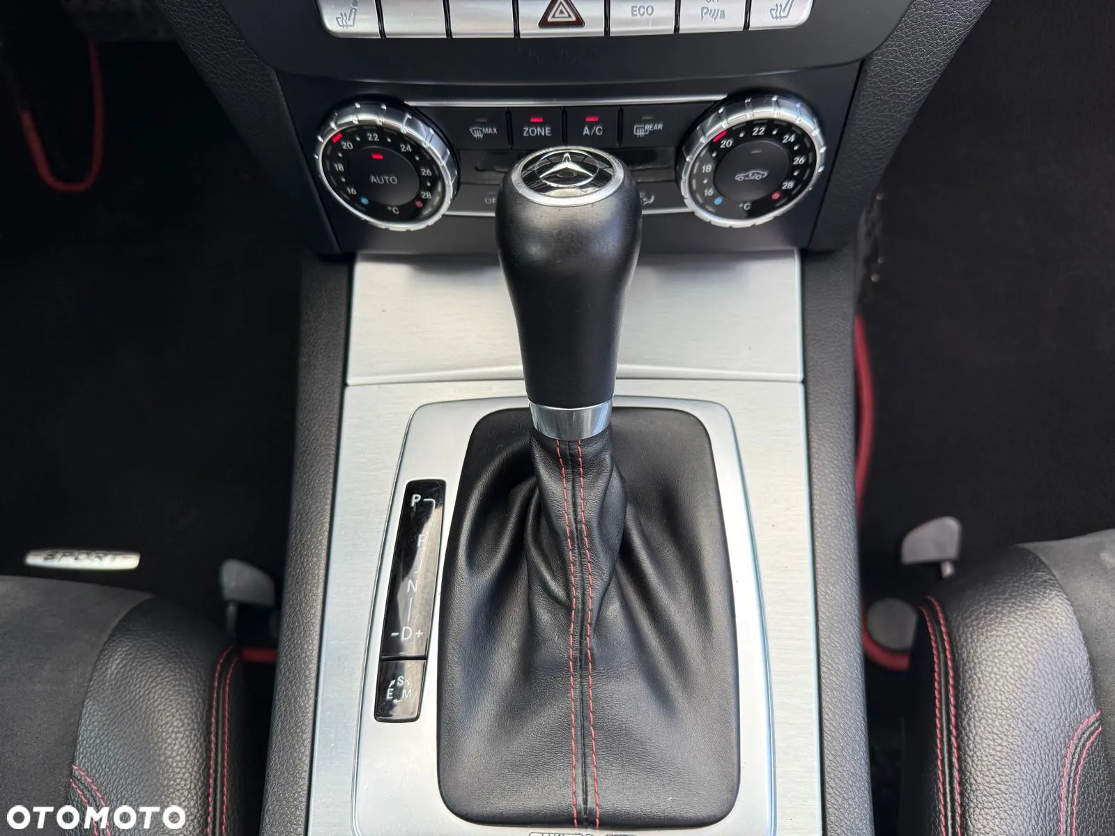 Mercedes-Benz Klasa C 250 CDI DPF Coupe Sport 7G-TRONIC - 23