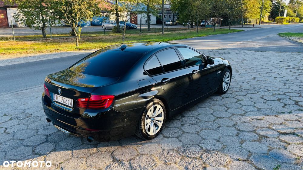 BMW Seria 5 535i xDrive - 11