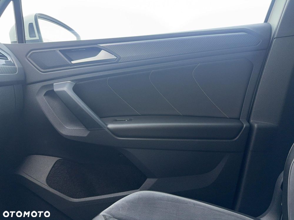 Volkswagen Tiguan - 30