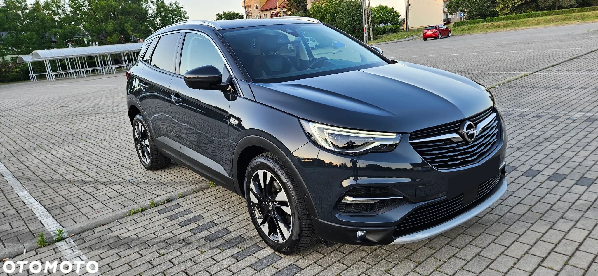Opel Grandland X 1.2 Start/Stop Automatik Business INNOVATION - 1