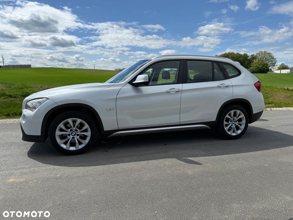 BMW X1 xDrive18d xLine - 9