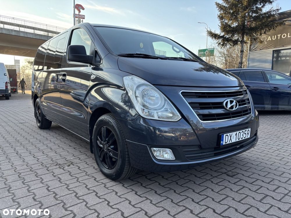 Hyundai H-1 Starex - 2