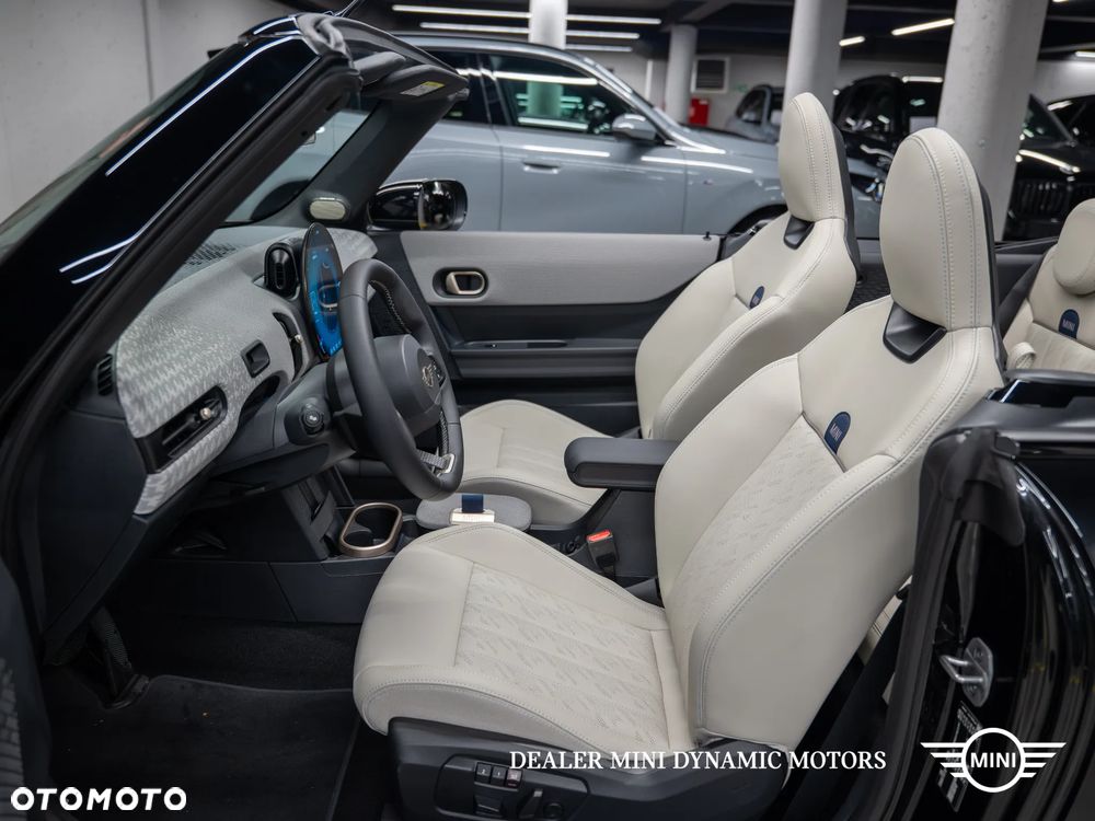 MINI Cooper S Favoured Trim - 13