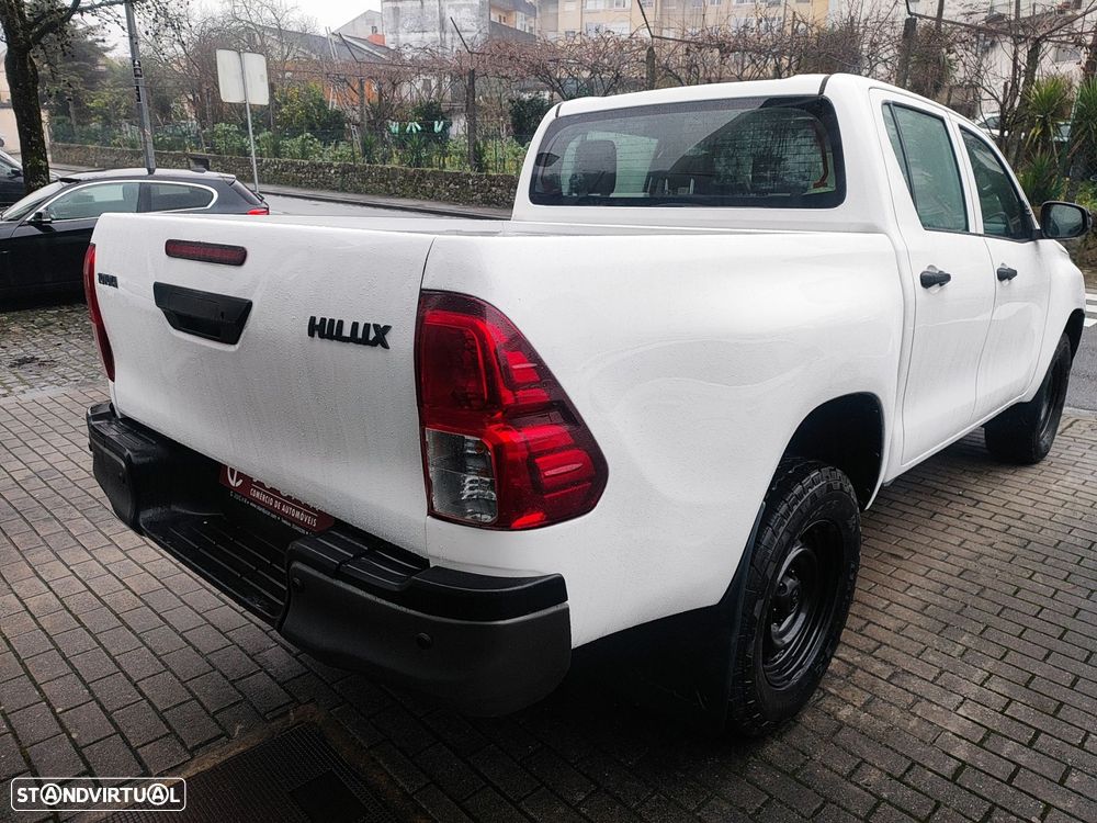 Toyota Hilux 2.4 D-4D 4WD Tracker - 4