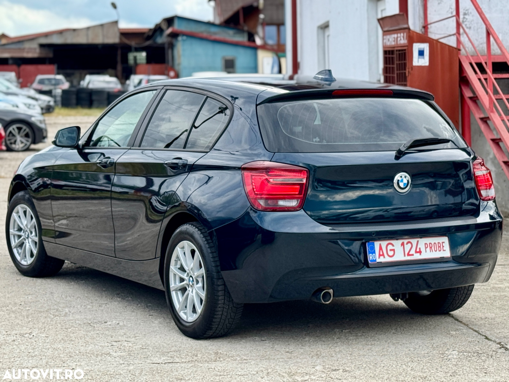 BMW Seria 1 120d Aut. Sport Line - 4