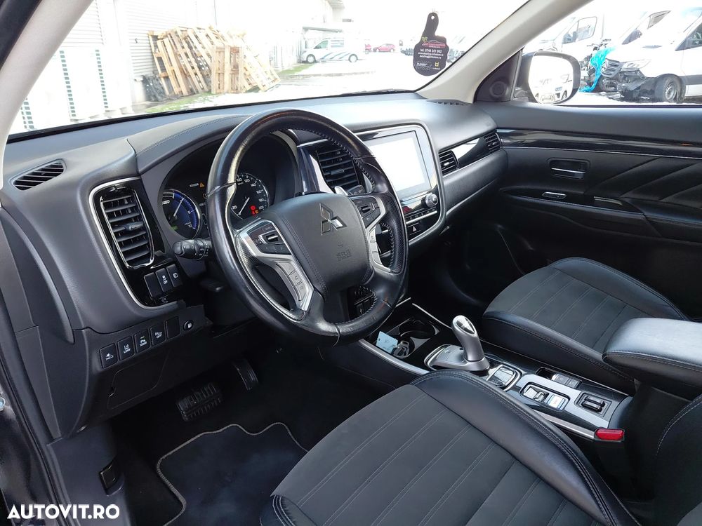 Mitsubishi Outlander 2.4 4WD Spirit - 19