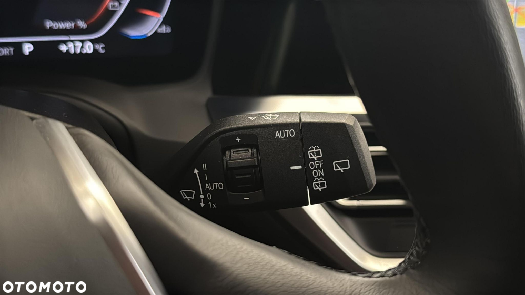 BMW Seria 3 320i - 25
