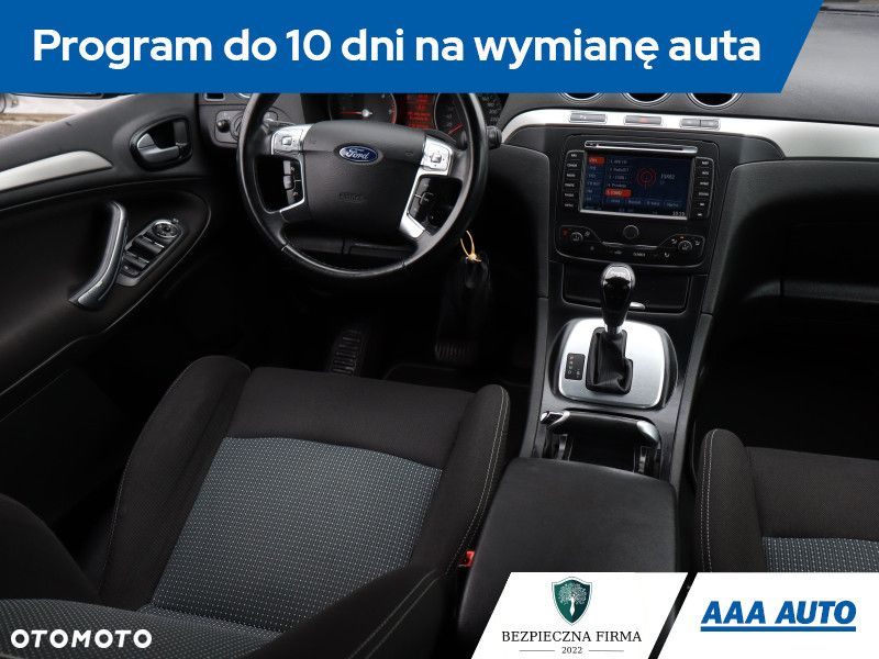 Ford S-Max - 8