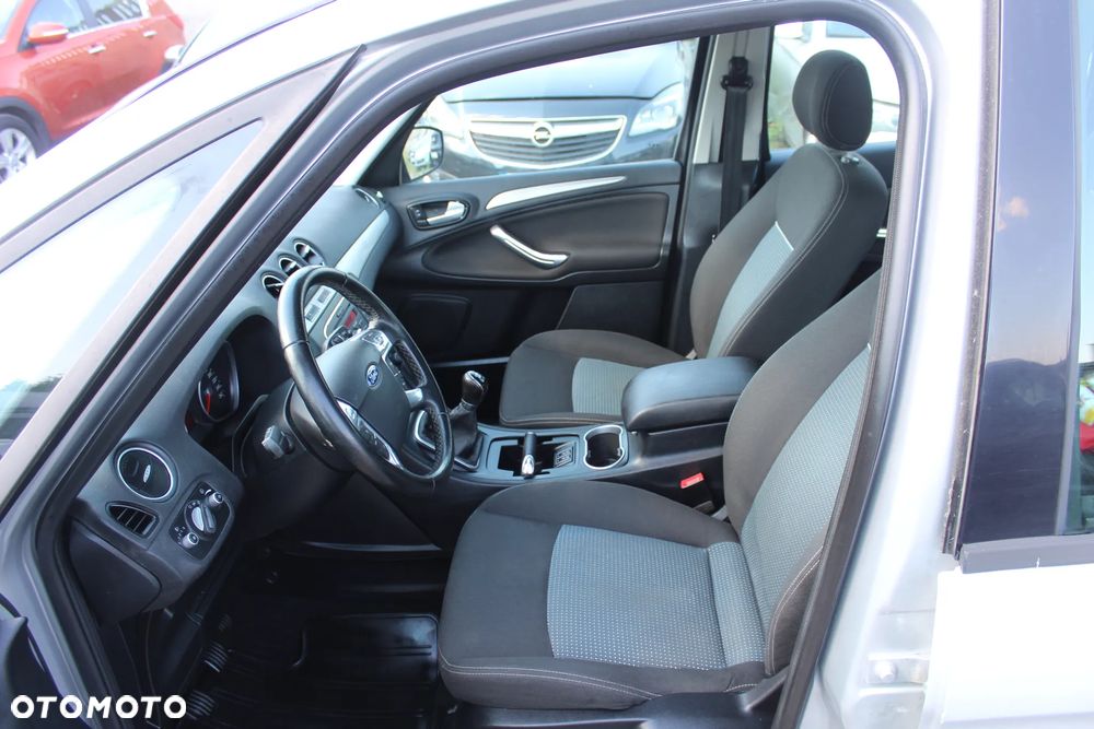 Ford Galaxy 2.0 FF Trend - 14