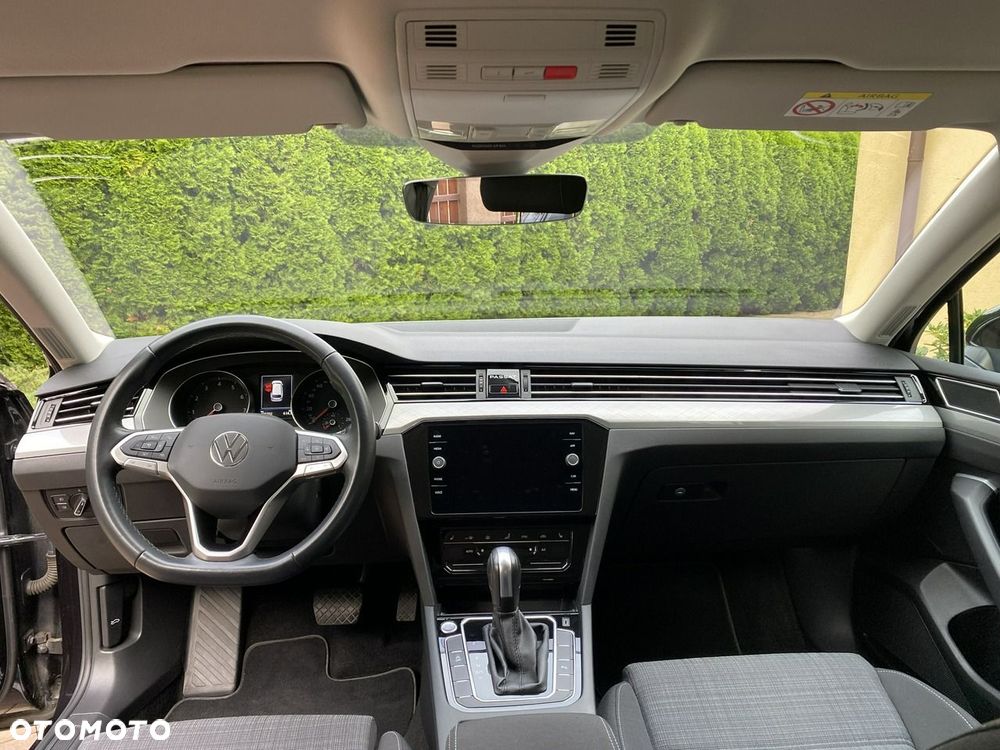 Volkswagen Passat - 28