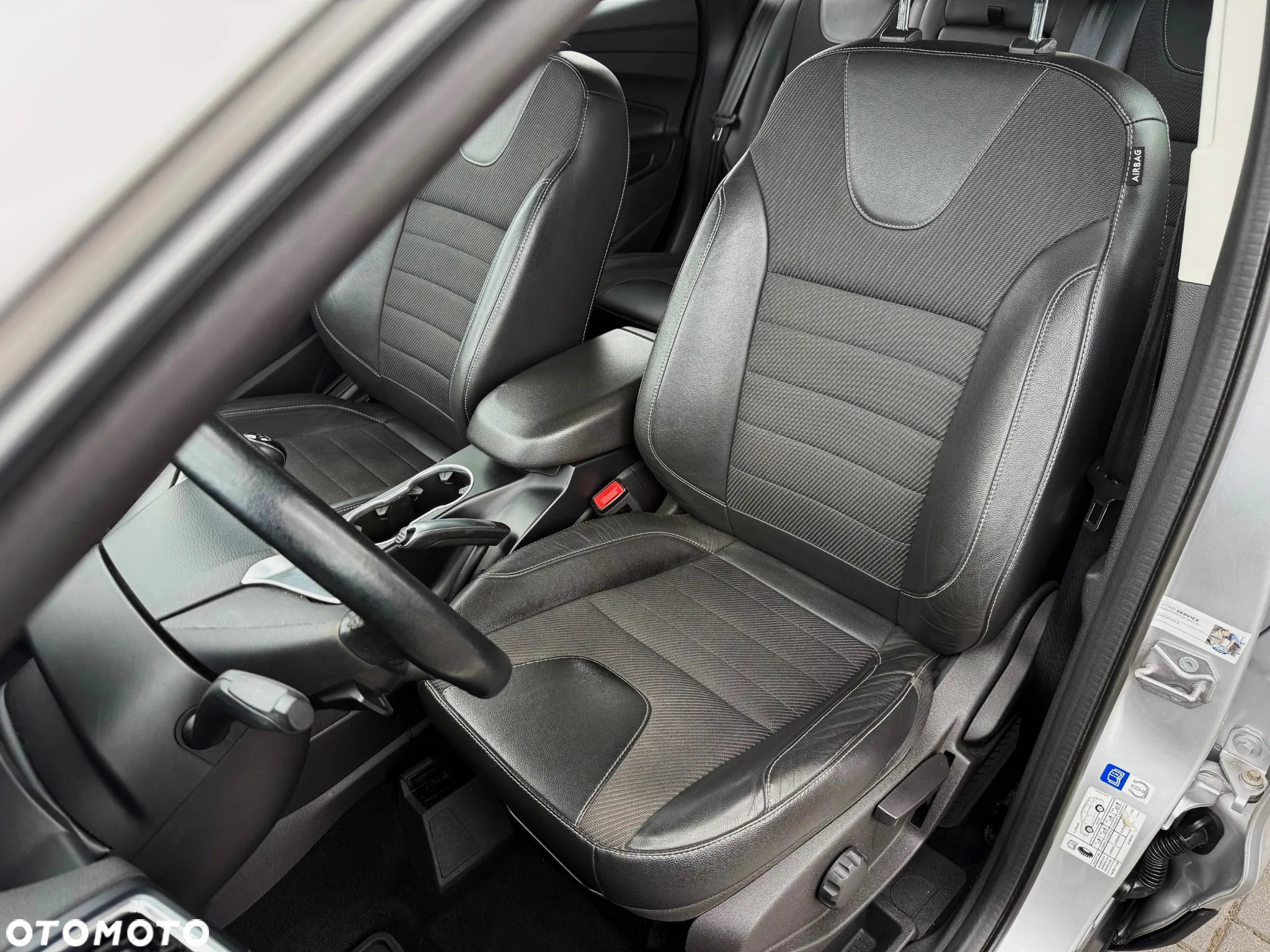 Ford Kuga 1.5 EcoBoost 2x4 Titanium - 8