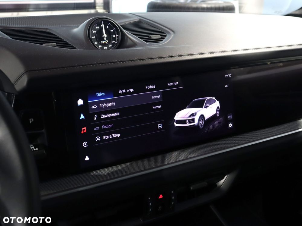 Porsche Cayenne Standard - 26