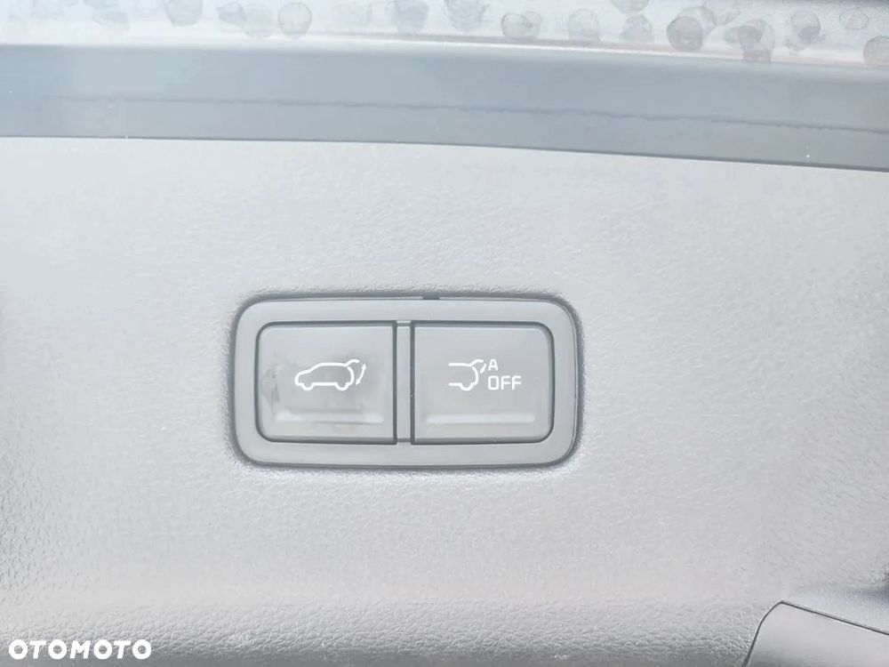 Kia Carnival - 18