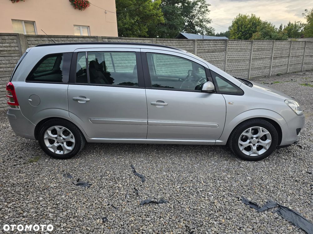 Opel Zafira 1.8 Cosmo - 7