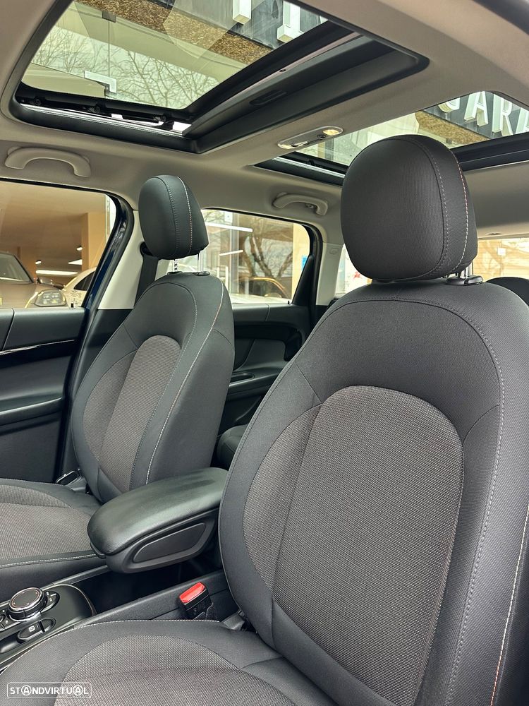 MINI Countryman Cooper SE ALL4 Auto - 17