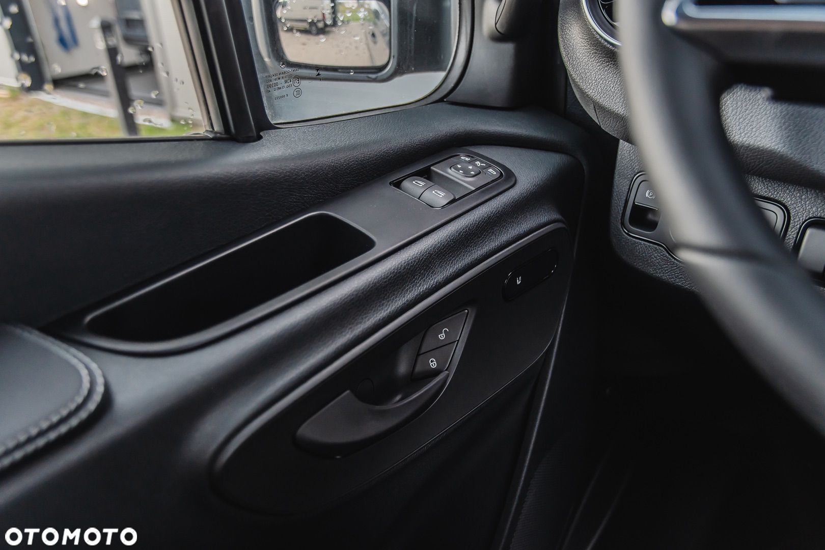 Mercedes-Benz Sprinter - 23