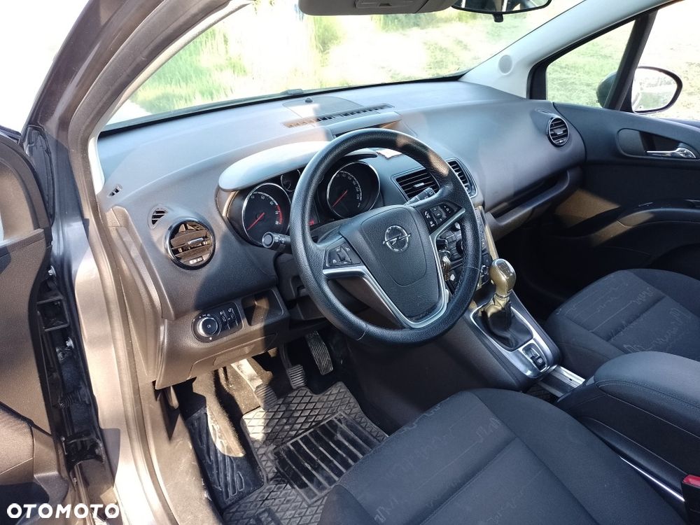 Opel Meriva - 8