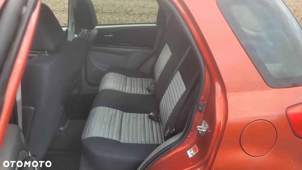Suzuki SX4 - 19