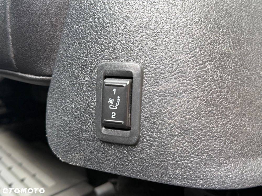 Skoda Superb 2.0 TSI L&K DSG - 33