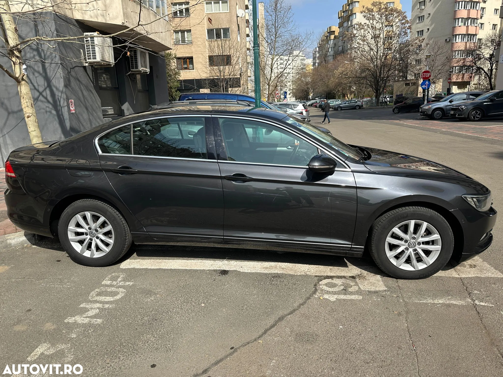 Volkswagen Passat Variant 1.6 TDI (BlueMotion Technology) DSG Comfortline - 2