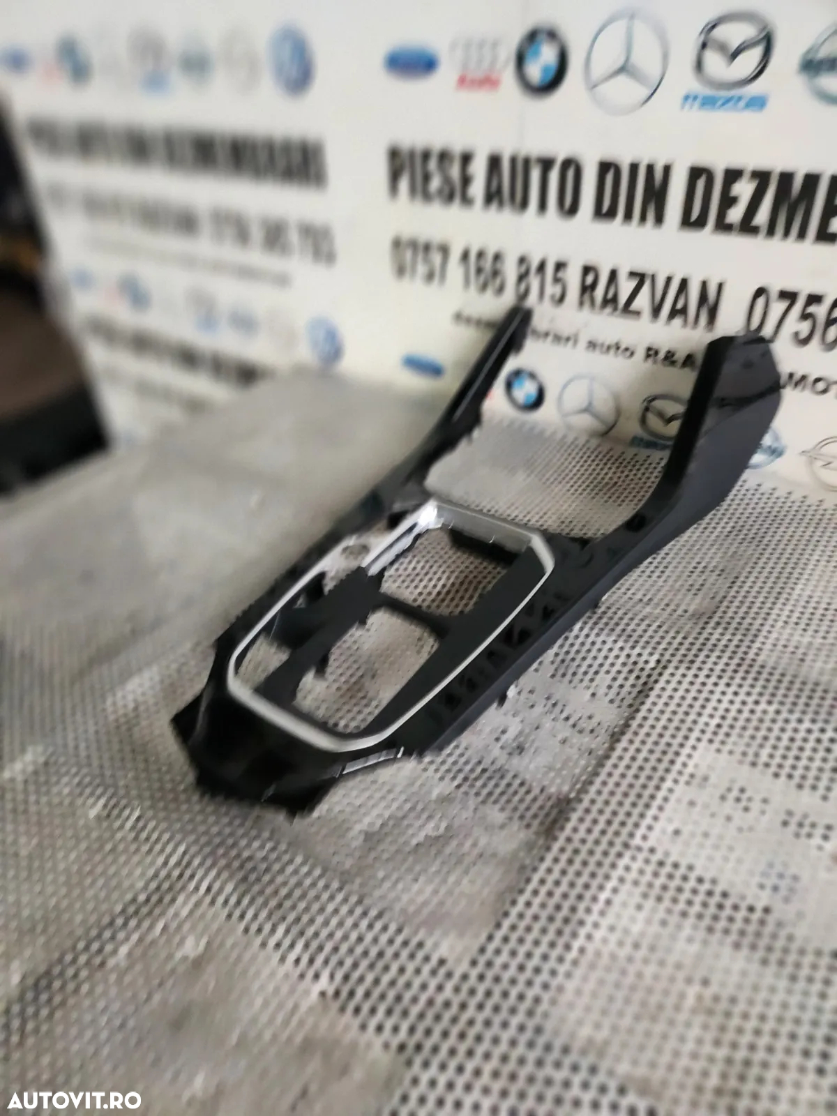Ornament Trim Consola Centrala Schimbator Bmw Seria 1 F40 F41 Volan Stanga Mic Defect Dezmembrez Bm - 4