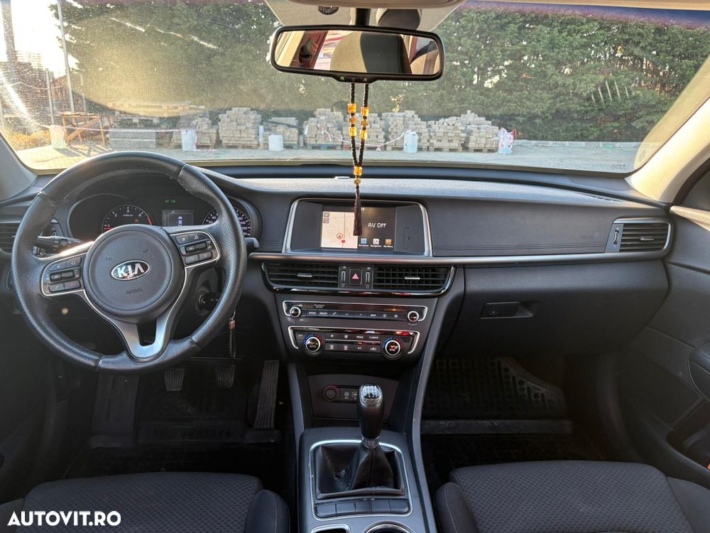 Kia Optima 1.7 DSL 6MT Classic - 8