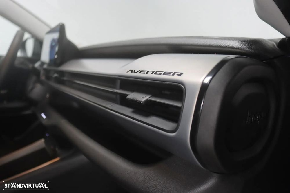 Jeep Avenger 54 kWh Altitude - 23