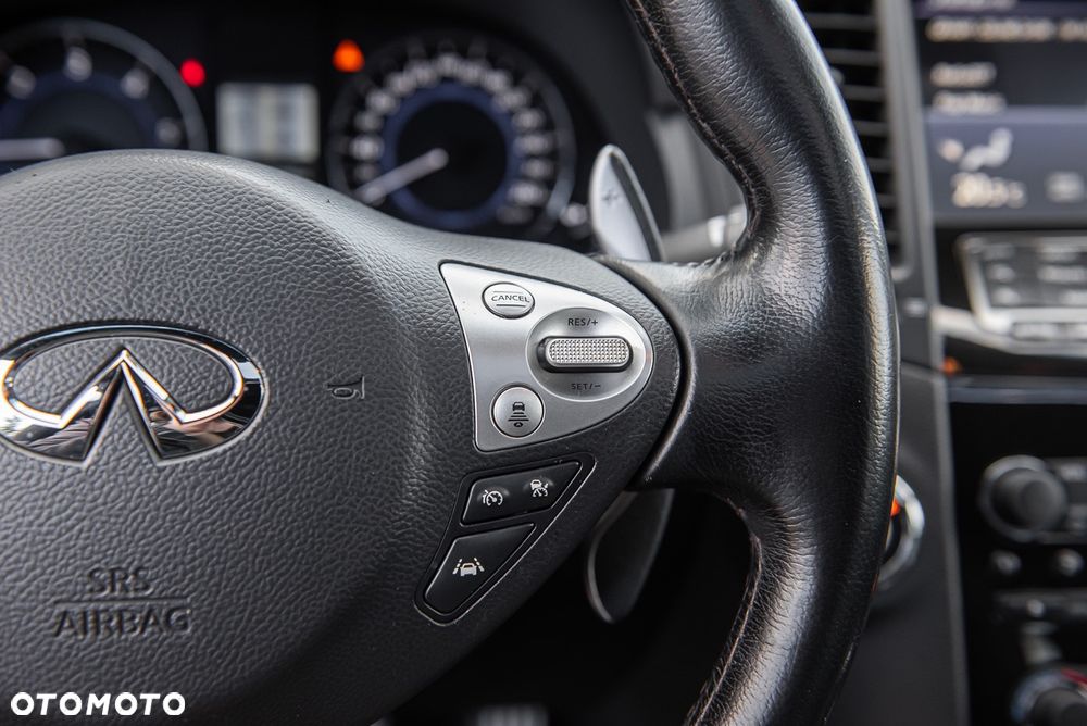 Infiniti Q70 3.0d S Premium - 17