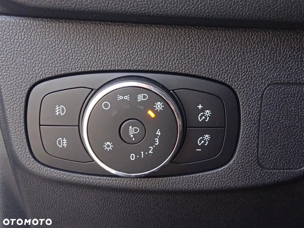 Ford Focus 1.0 EcoBoost Titanium X - 31