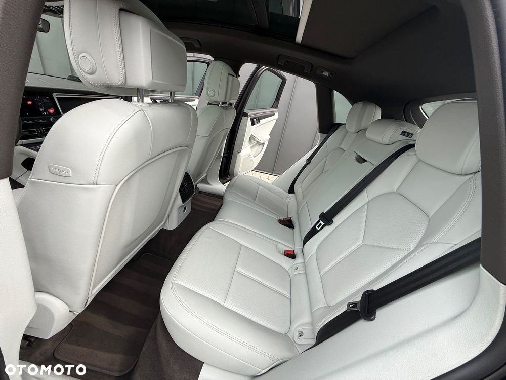 Porsche Macan - 36