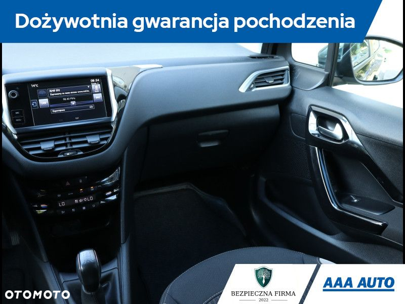 Peugeot 208 - 9