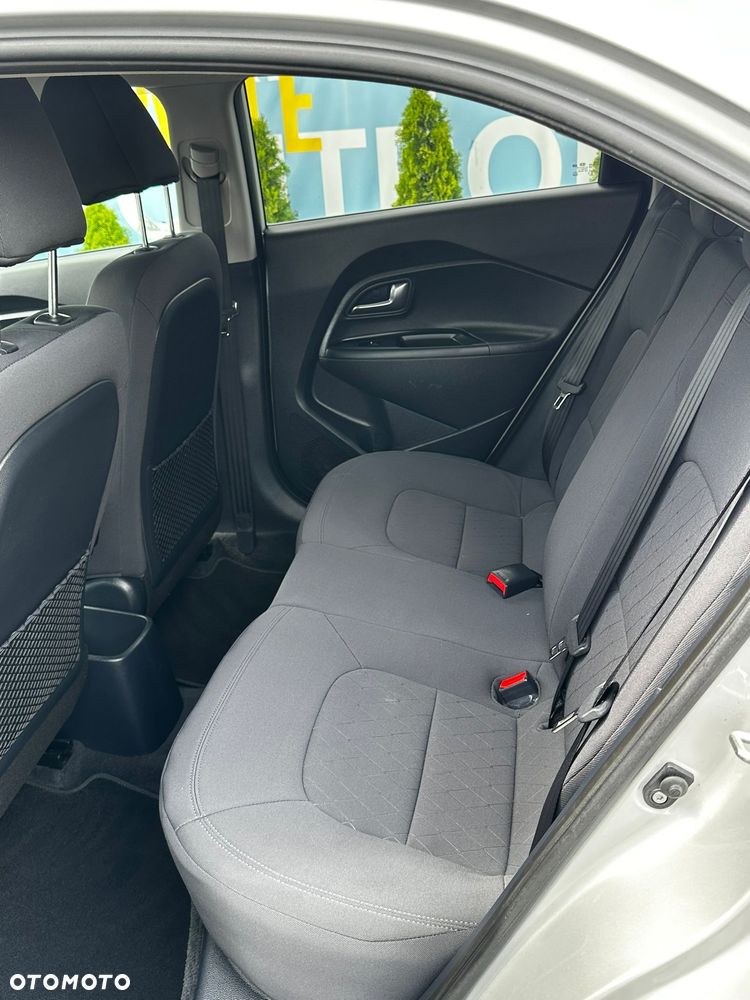 Kia Rio 1.4 Business Line - 12