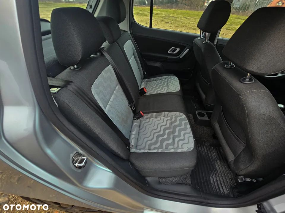 Skoda Fabia 1.4 16V Extra - 24