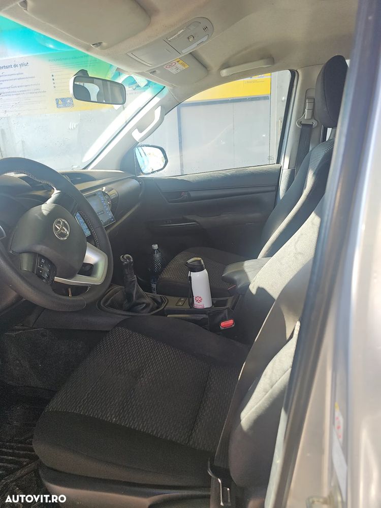 Toyota Hilux 4x4 Double Cab M/T Style - 19
