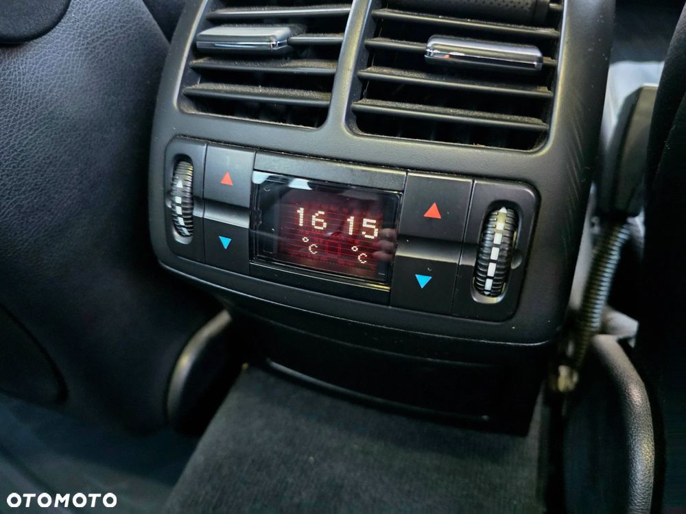 Mercedes-Benz Klasa E 320 CDI 7G-TRONIC Avantgarde BusinessEDITION - 30