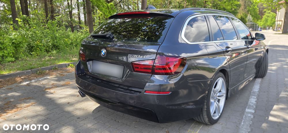 BMW Seria 5 530d xDrive - 12
